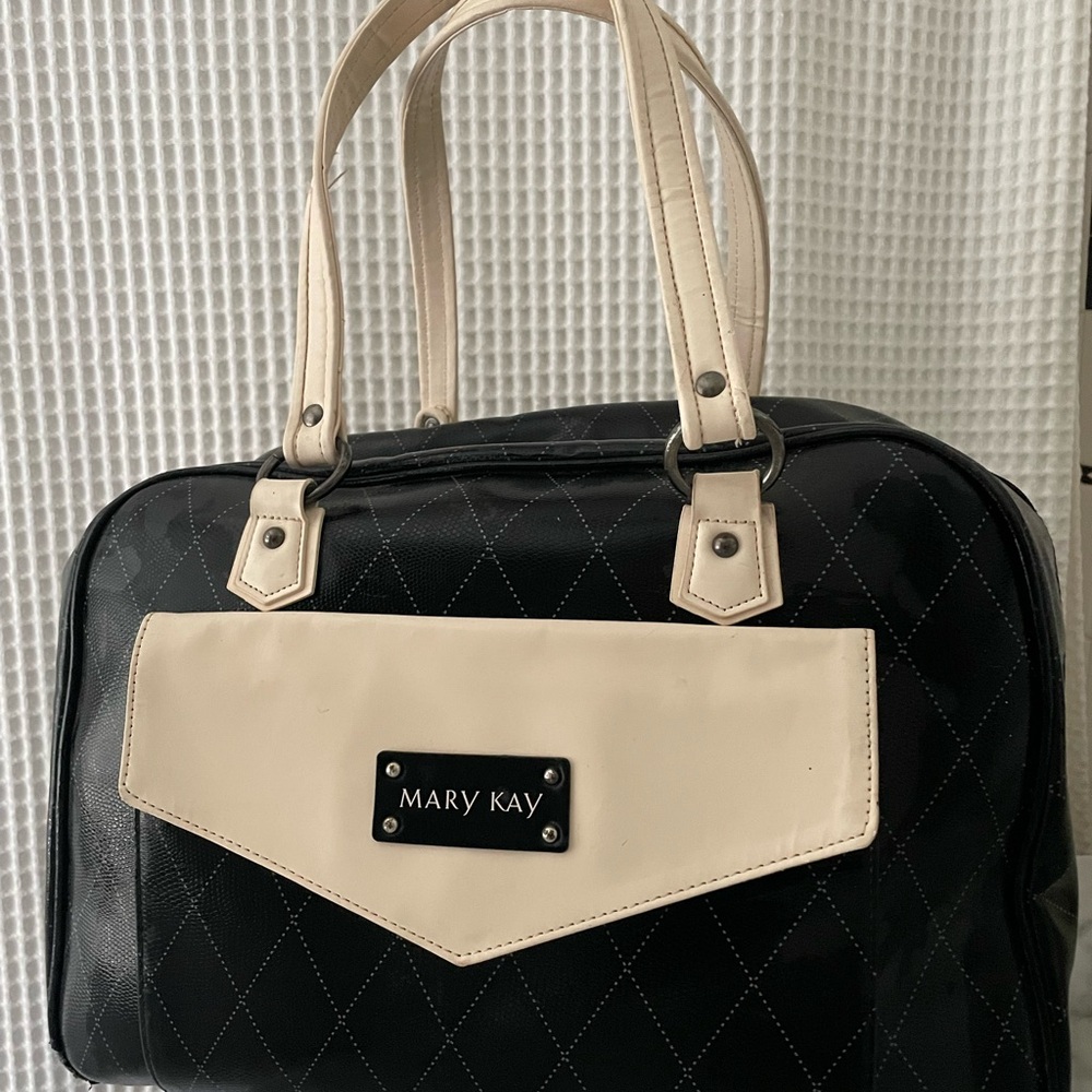 Mary Kay Black and Cream Quilted Women's Bag